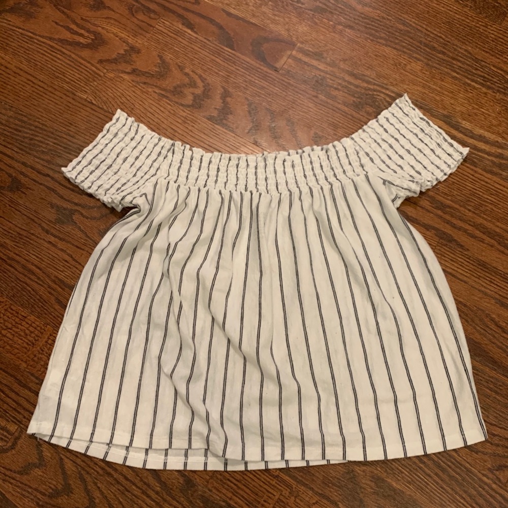 Off the shoulder AE shirt